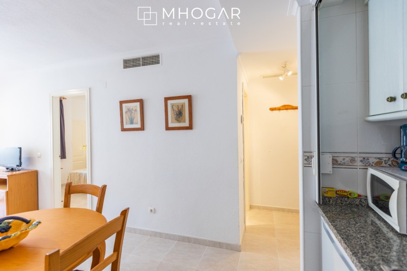 Calpe - Bonito y acogedor apartamento en primera linea de playa a la venta!